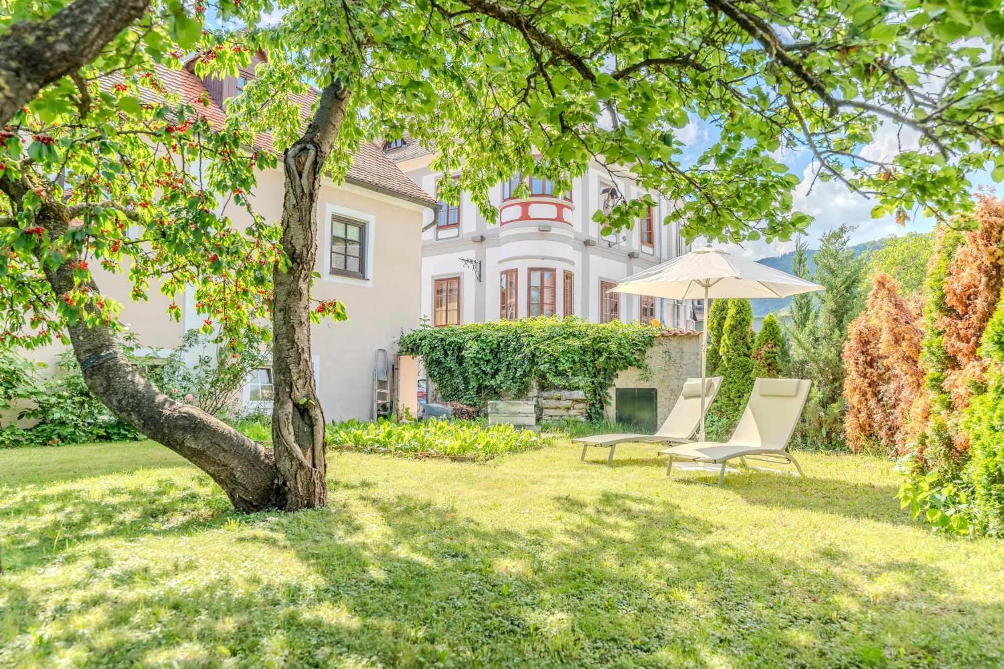 The Cozy Townhouse - Donaublick Spitz Ferienhaus *